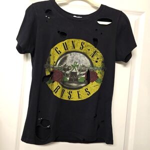 Daydreamer Guns & Rose's Distressed Tee